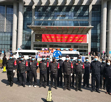 欢迎勇士回家 